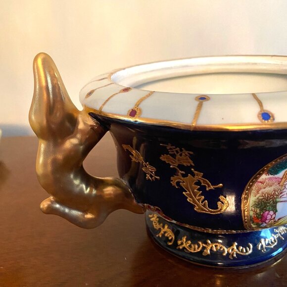 Vintage Sevres Porcelain Covered Bowl with HandPainted Scenes and Gilt Dragons - Picture 7 of 10